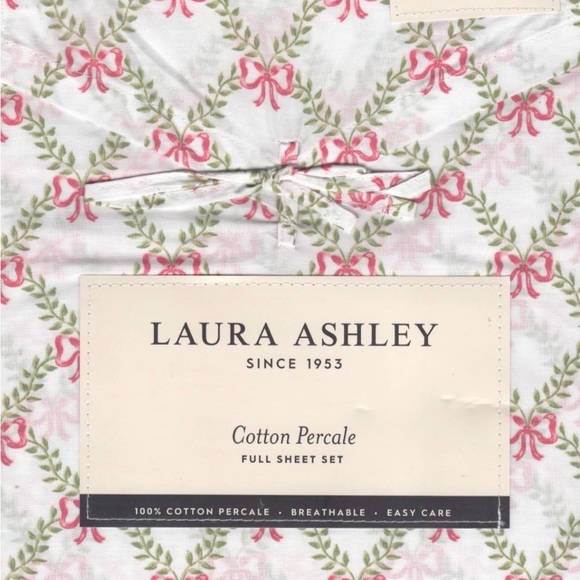 Laura Ashley Other - Laura Ashley Bow Trellis Green Full Size Sheets